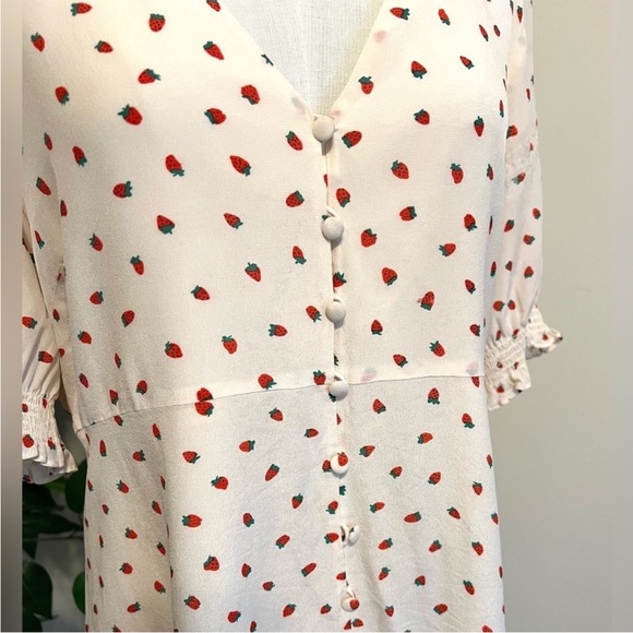 Madewell Silk Button Short Sleeve Size 14 Fresh Strawberries 🍓 Clover Dress - Picture 3 of 4